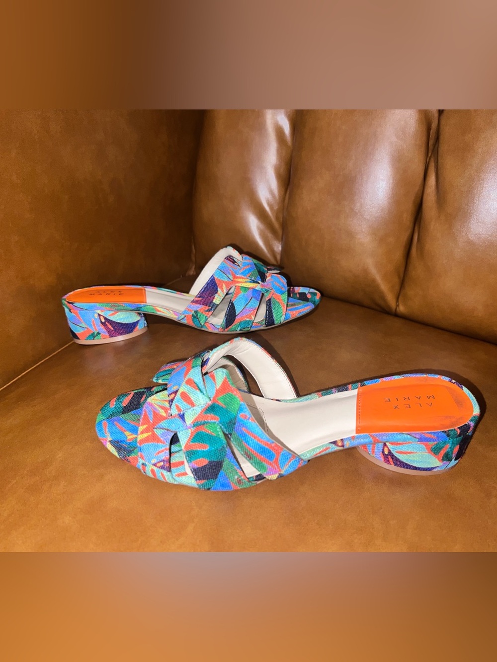 Alex Marie Fraser block heel sandals tropicaln print woven strap design size 9M